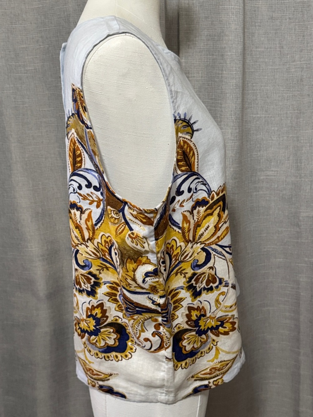 Joie Linen Sleeveless Blouse-Sz L-Blues/White/Brown Scroll-Button Up Back-EUC - Picture 10 of 16